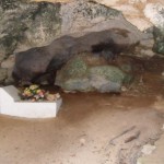 the one cave with the tombston on barac